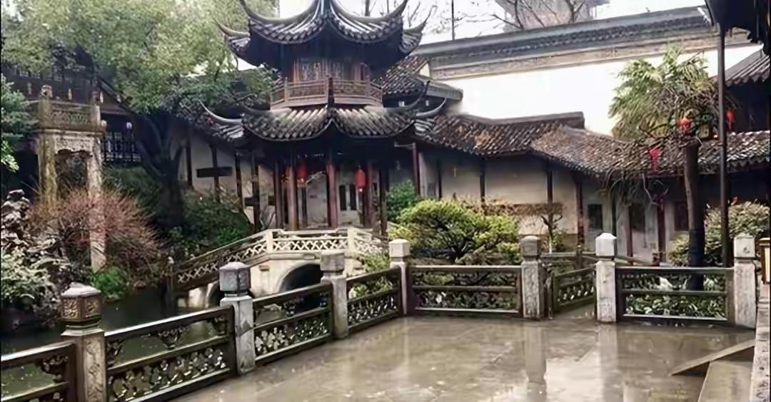 山东郯城的“颜半城”，从明朝摆地摊卖绳索起家，到清末占了半座城。宅院近百间，店铺