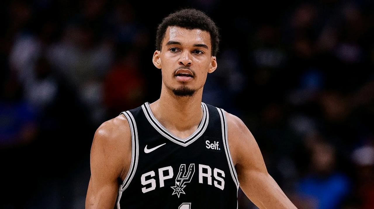 35分对4分，这不是对位，这是降维打击啊，克林根在文班面前就是个小孩子！文班