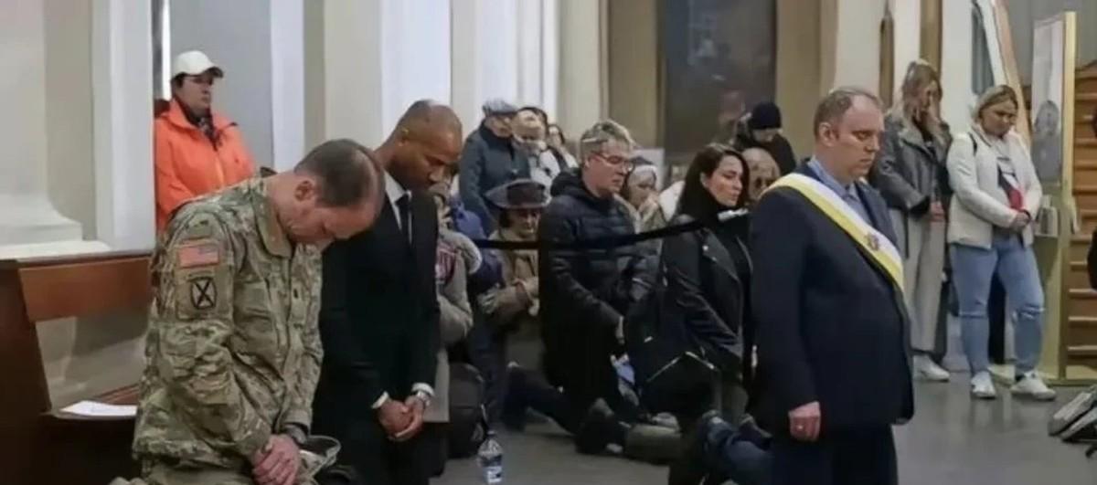 立陶宛这回整的活真让人开眼！四个美军士兵在演习中出事，整个国家直接进入