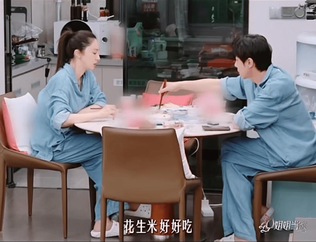 真的，因为这男的，连带着董璇我都不喜欢了。我反感他不是因为他的颜值，而是他有很多