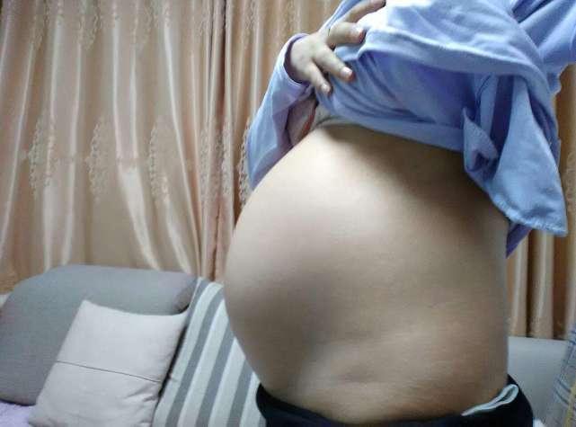 产妇生下男孩, 看到孩子的那一刻, 婆婆吓得不敢抱大呼: 处理掉!