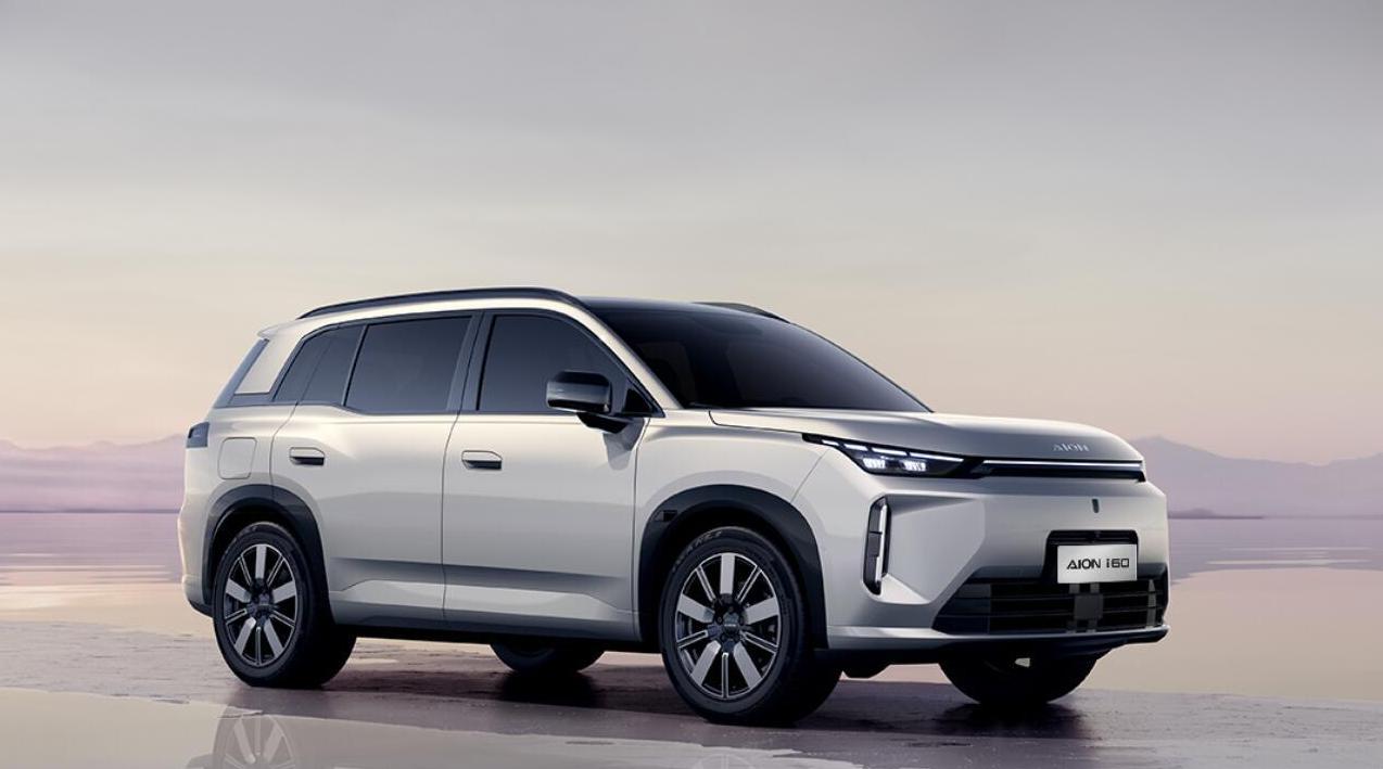 汽节车社从埃安官方了解到，埃安AIONi60将于11月16日正式上市。新车定