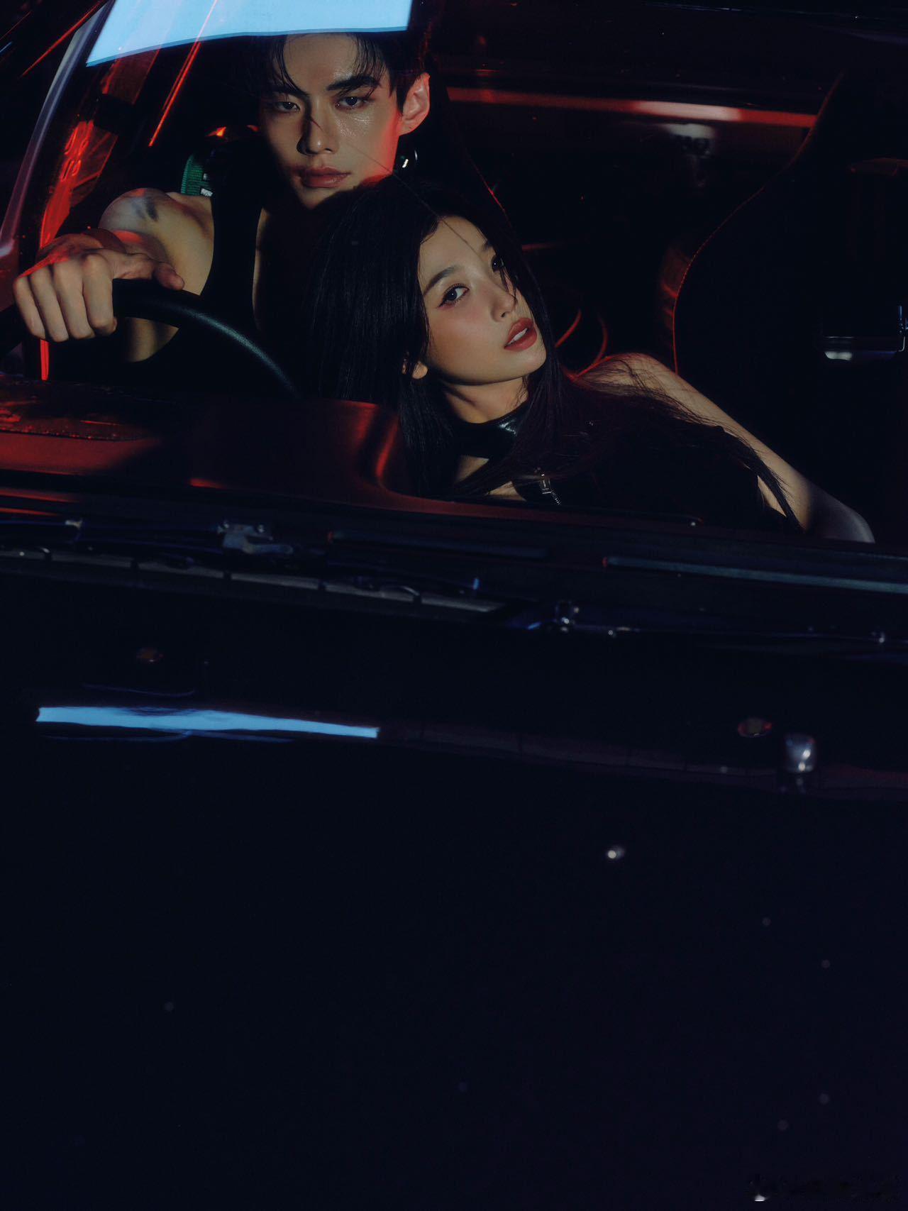 双轨还我睡眠追剧追到三点，现在上班全靠咖啡续命