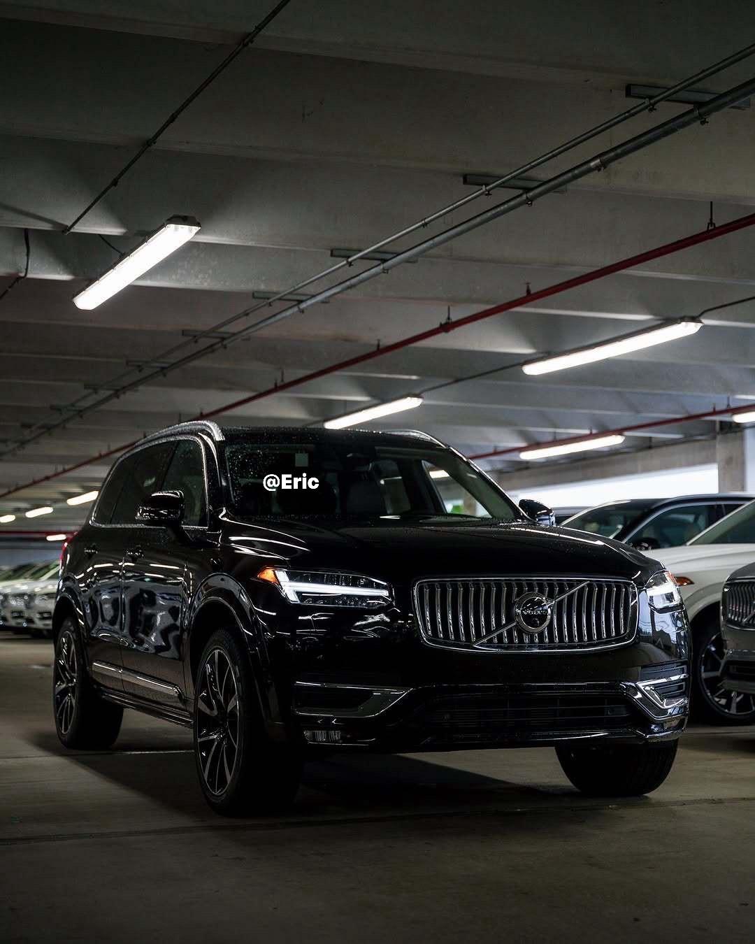 北美版本沃尔沃XC90。配置比国内高很多