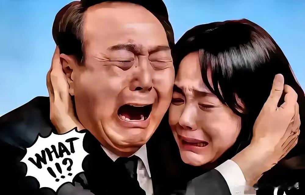 解释不清了！首尔中央地方法院外面人挤得透不过气，镜头全冲着同一天要来的两个