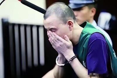 最高人民法院已核准裴某死刑，就因为他帮电诈团伙转了49万，自己只赚了100