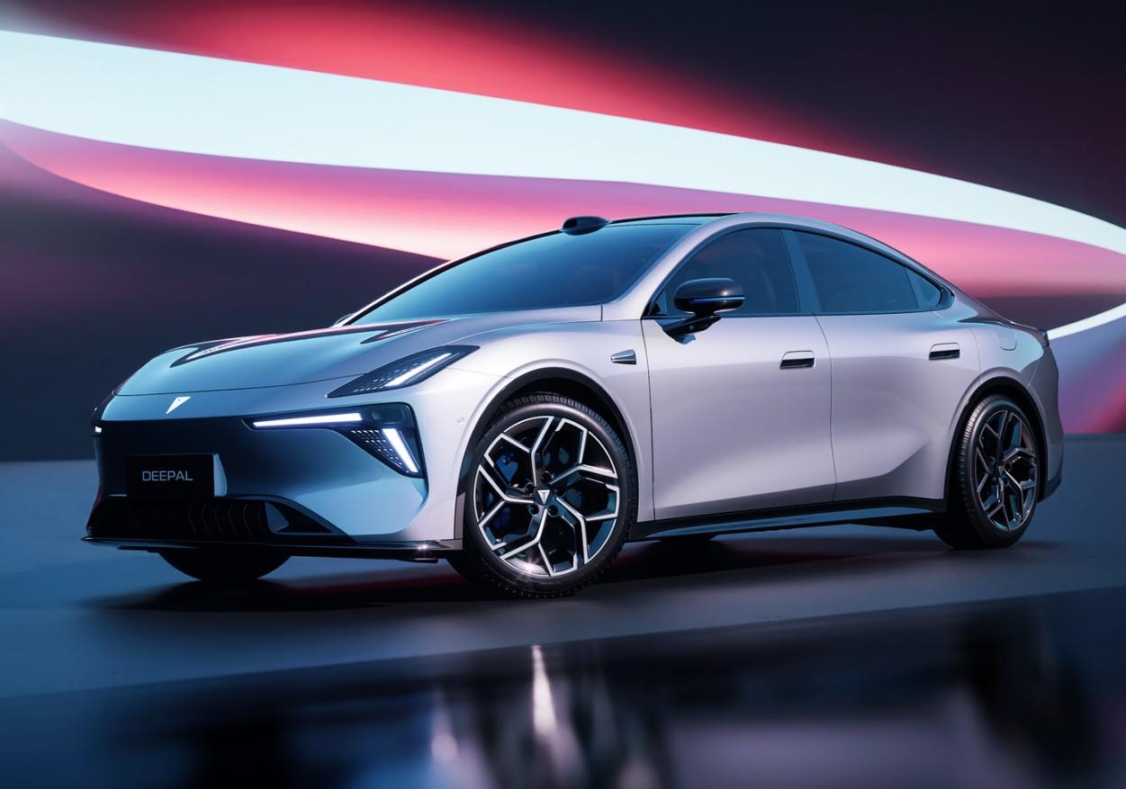 深蓝汽车2026年3月分车型销量：深蓝S05，14069辆；L06,4958