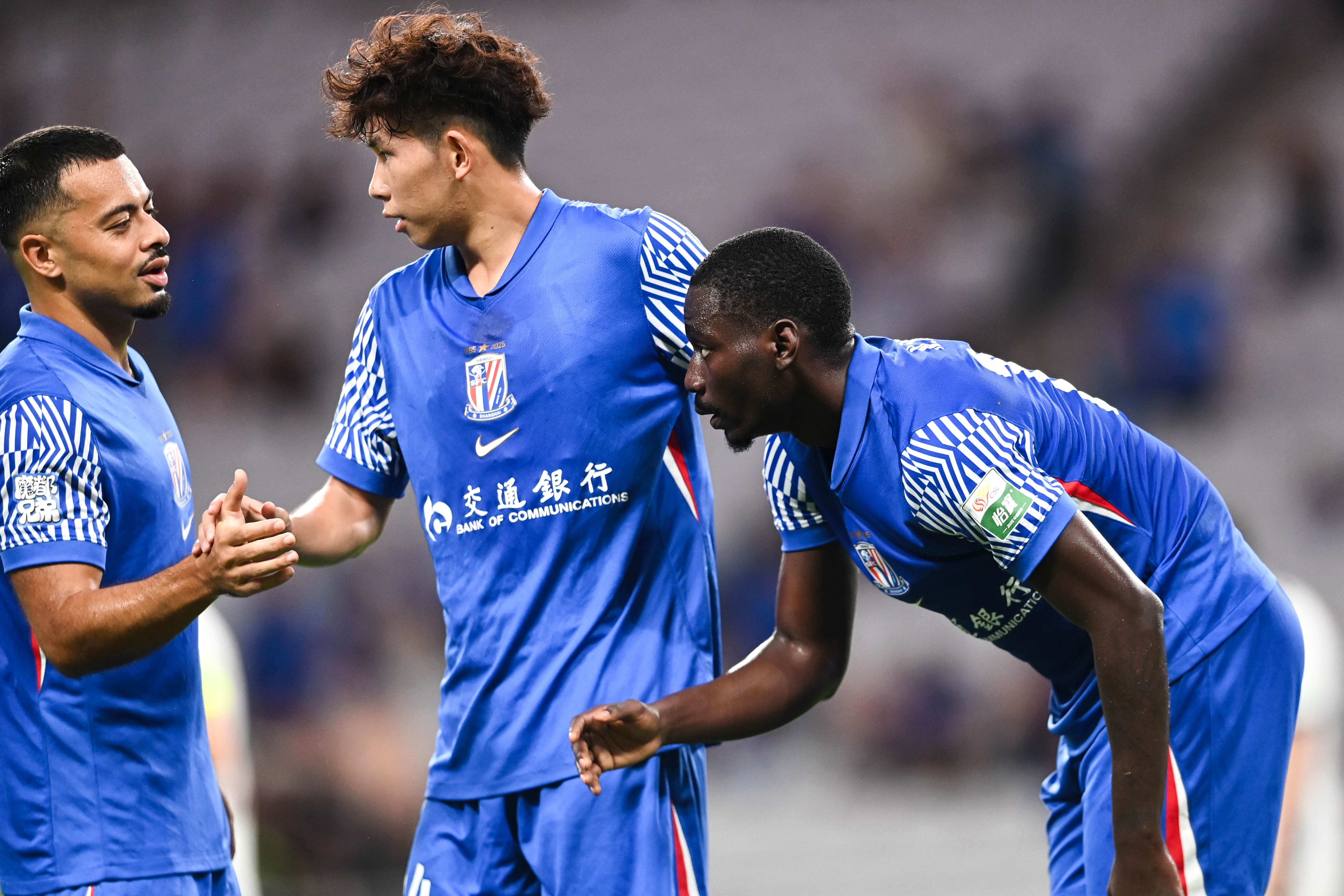 足球报: 申花锋线两将间歇期均打满比赛, 体能状况令人担忧