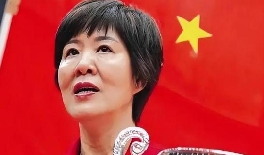 谁也没想到会出现这样令人感慨的一幕，郎平曾把300平方米的美国别墅、汽车以及存折