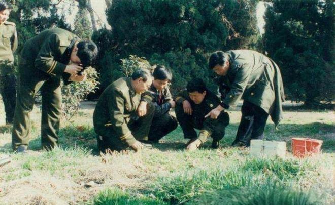 1992年冬天辽宁13天里，发生了10起案子，死了19个人，伤了9个。死的都是全