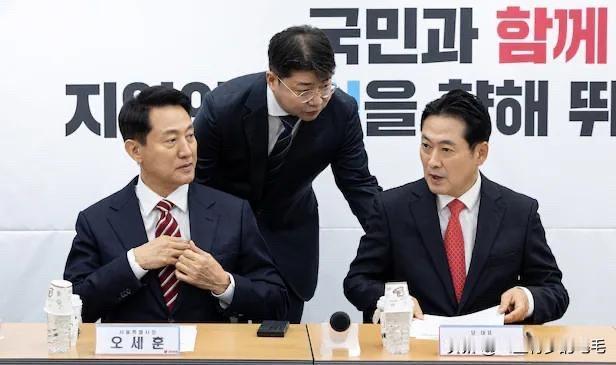 韩国国民力量党因6月3日地方选举激战地首尔，共同民主党支持率反超国民力量党趋势显