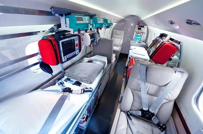 西方大批医疗专机飞抵波兰热舒夫机场，转运乌克兰战场外籍伤兵自昨晚起，距离