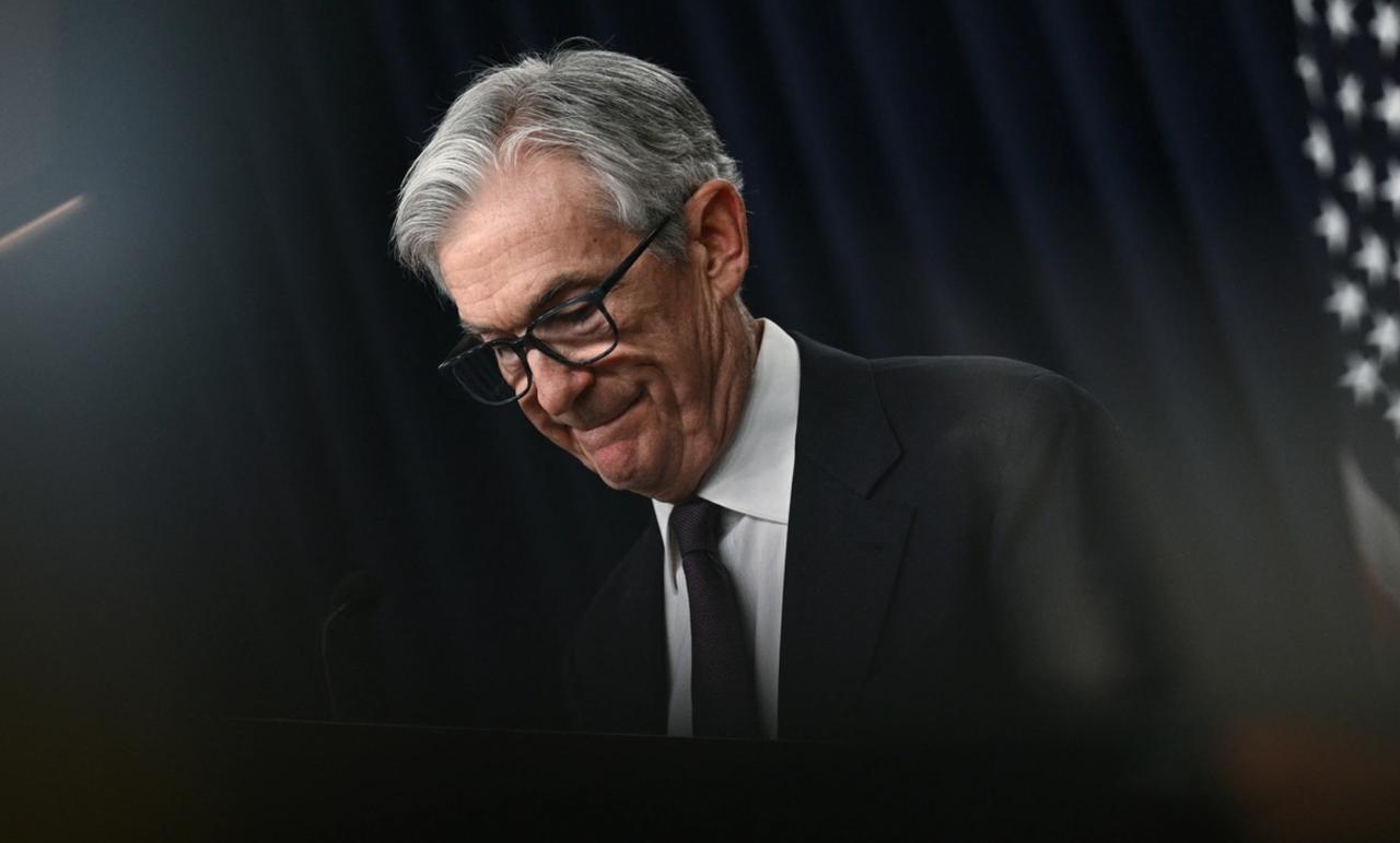 为了让美联储主席鲍威尔辞职，美国想出了一个办法，利用“国家首都规划委员会”这个机