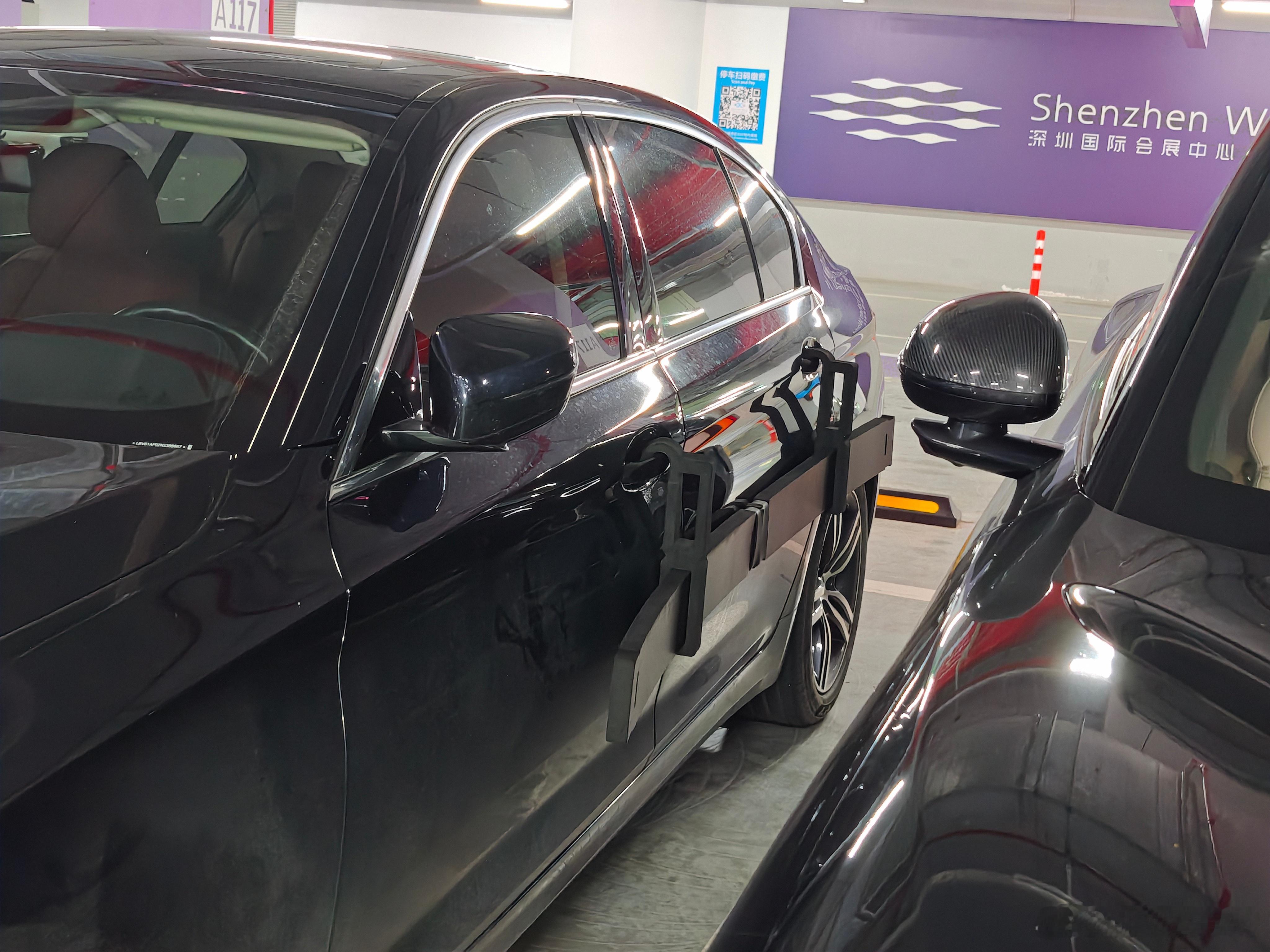 地库里发现两台车都整了这种防开门杀的，我也想整一个，有朋友们真实用过好用吗？莫名