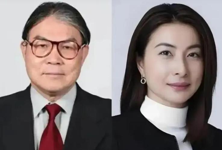 年近八旬的千亿豪门掌门人霍震霆，每逢周末到儿子家中聚餐，踏进玄关的头一件事，竟是