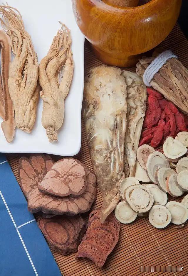 中药存在最大的问题是什么?中药太粗糙太原始，需要提纯，需要跟上时代发展！需要创