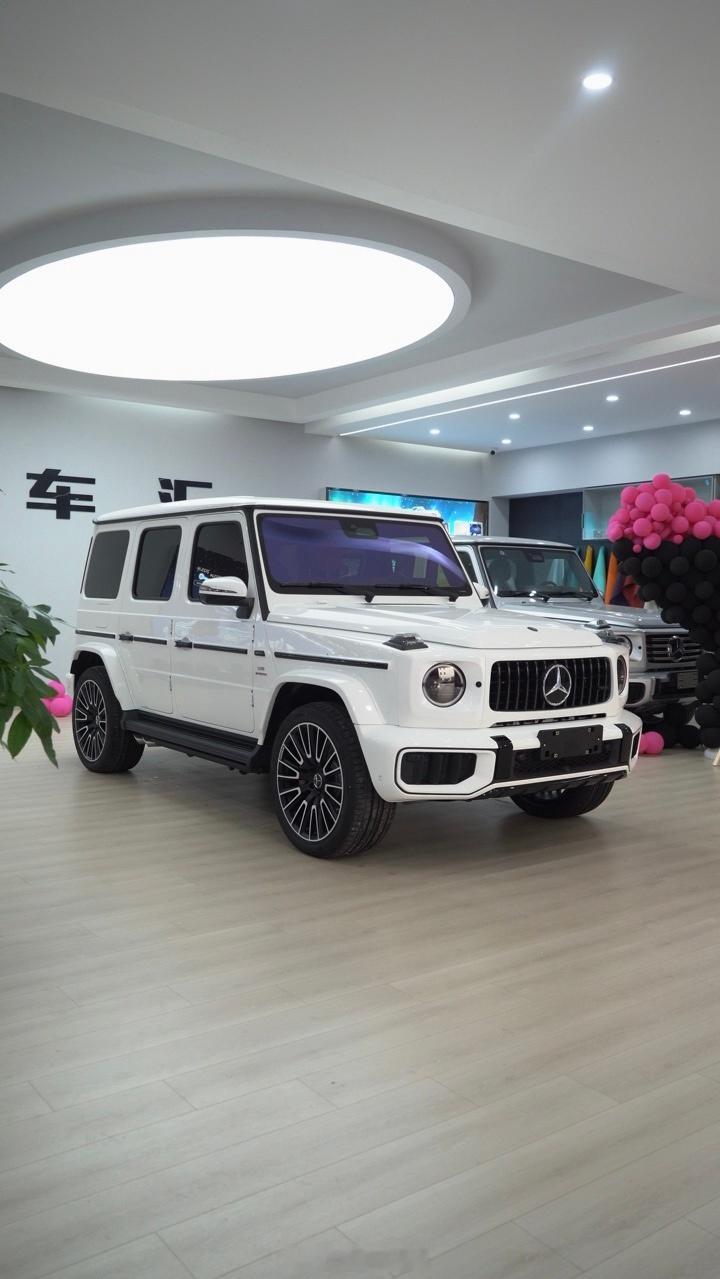 帝王紫前挡太绝了！G450d变身暗夜G63攻略终于把G450d升级完成啦！直接