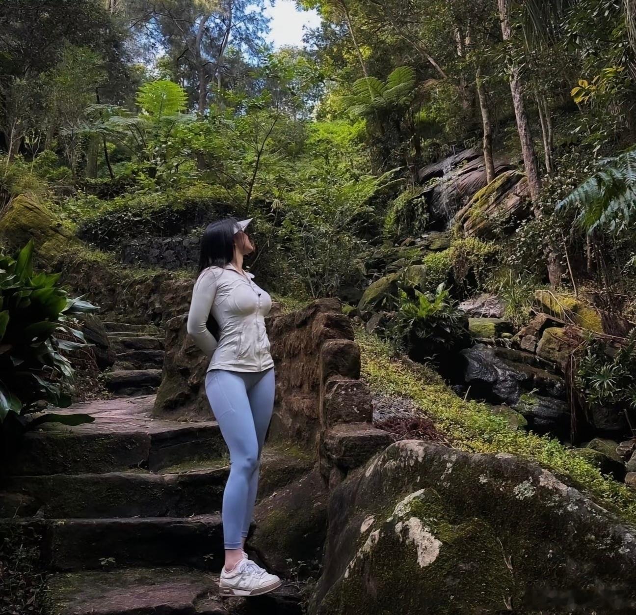 深圳梧桐山，爬山要趁早。[玫瑰]​​​