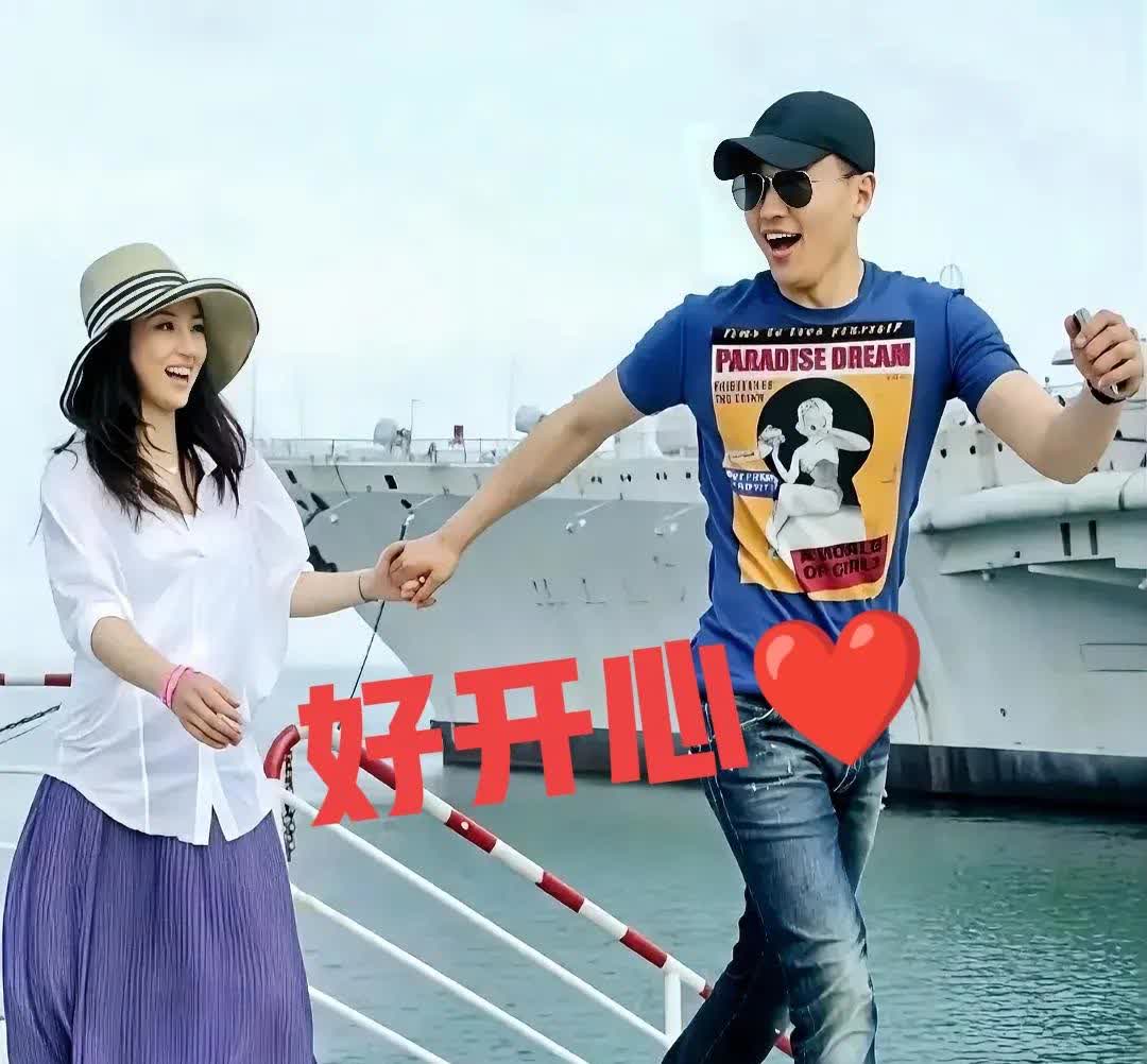 董璇给高云翔发那句“我要再婚”，哪是要祝福啊，分明是在等一句像样的交代……