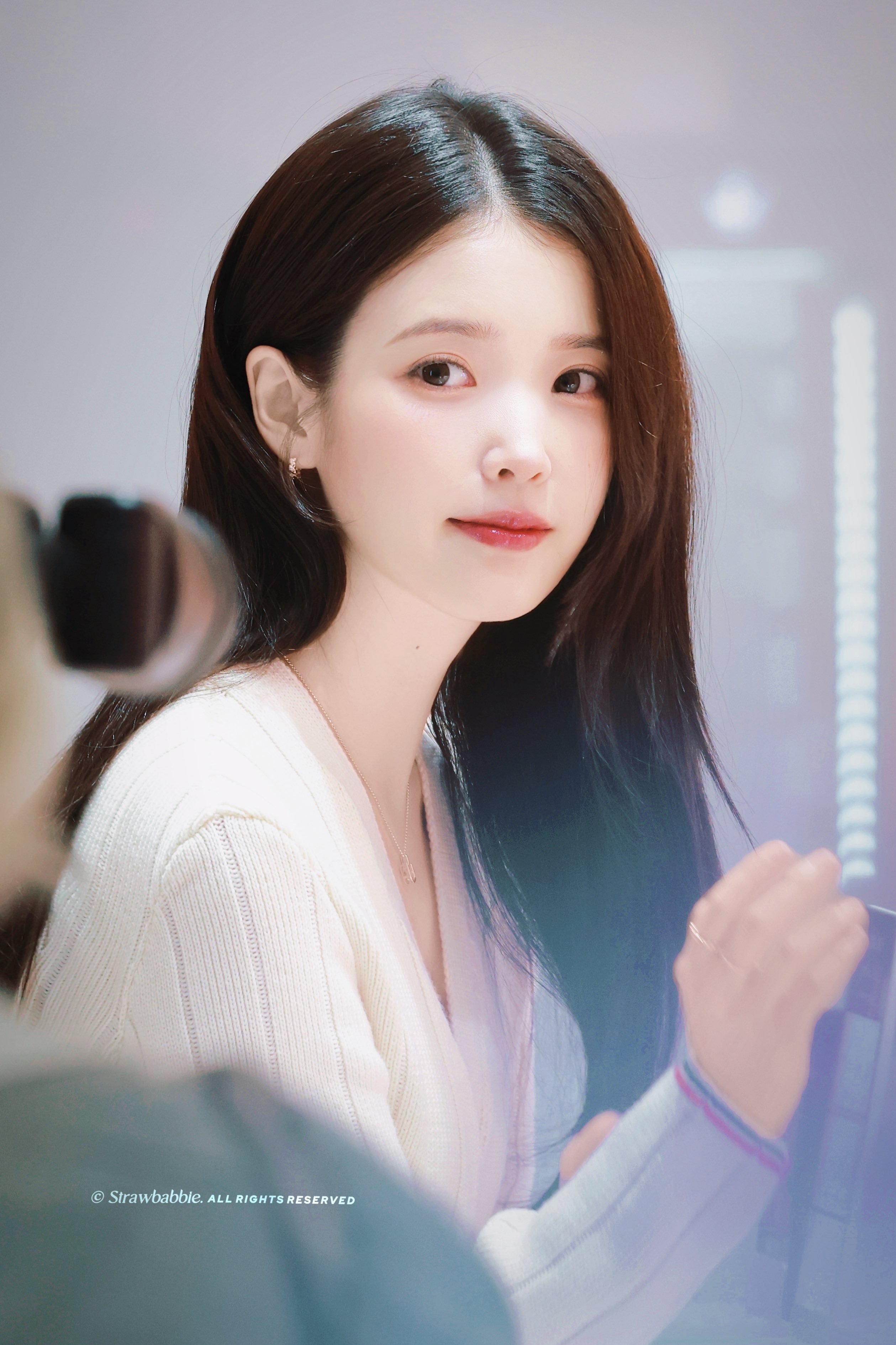 IU❤️IU李知恩21世纪大君夫人260401IU愚人节贺图cr.Str