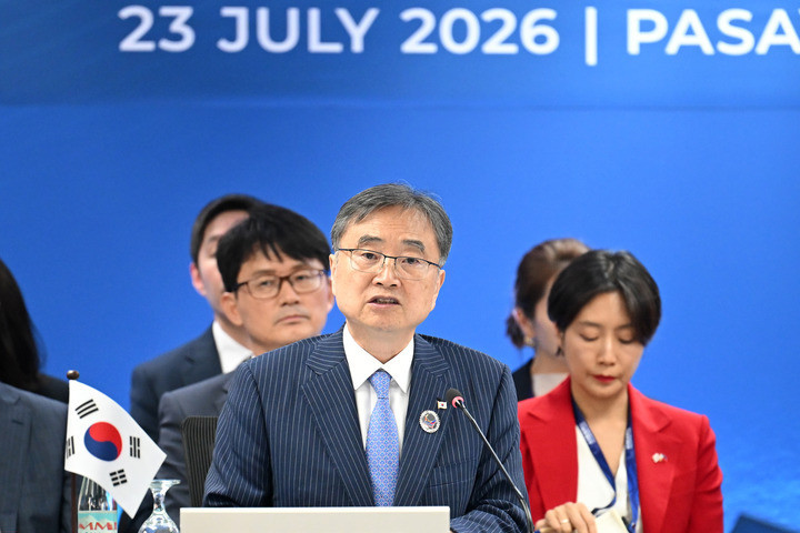 #韩国考虑召回驻乌大使##韩方称乌方道歉未达预期#【韩国外长：考虑召回驻乌克兰