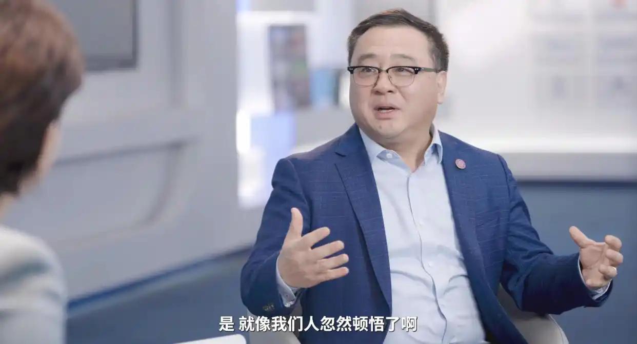 躺赢？该醒了！AI正把普通人往悬崖边赶，十年内，成批人的饭碗要碎。这不是吓唬