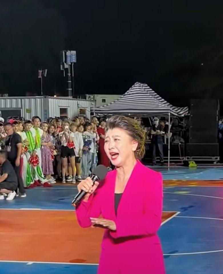 闫学晶一句“运作”，撕开了影视圈最隐秘的遮羞布。她不是第一个，也绝不会是最后一