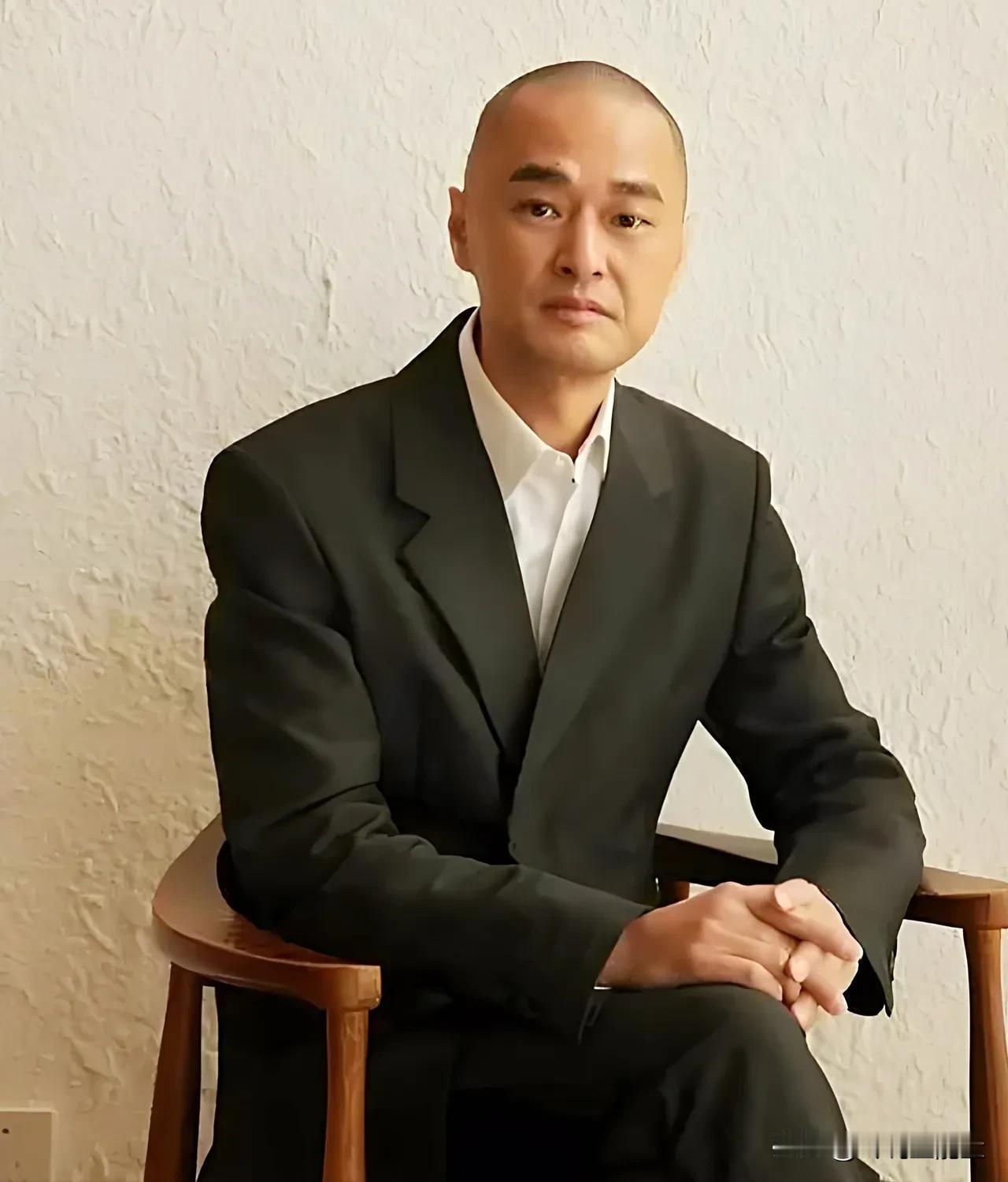 冯唐直言：女人最美的风骨，不是取悦谁，而是成为自己冯唐曾说：“如果我是女