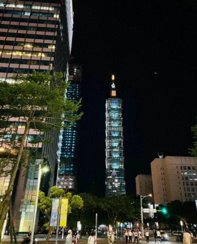 台湾2300万人口小岛却无比发达，是时候公开原因了我国台湾省陆地面积狭小