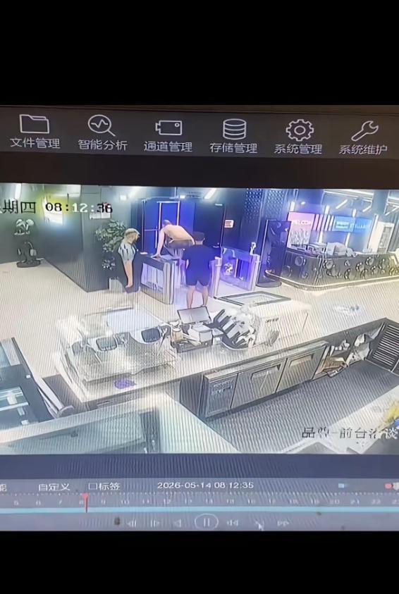 跑到中国来“零元购”，你们选错了地方！近日上海一私人健身俱乐部曝出离谱一幕