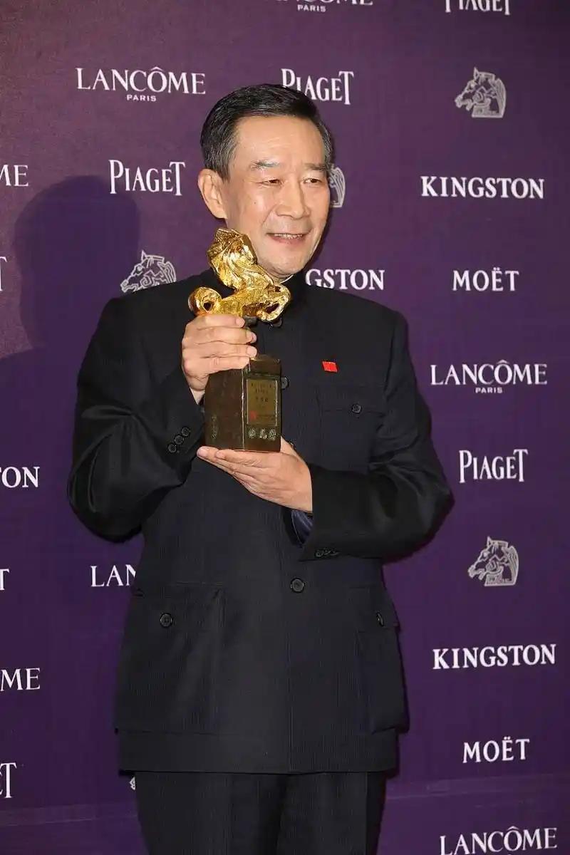 2026年是李雪健从艺的第四十九年，也是他抗癌的第二十六年，人民日报的专访中，妻