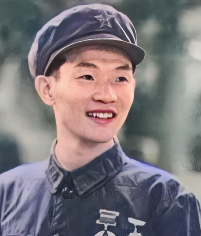 1979年2月19日，何学高在夜色掩护下执行任务时，突然被两名越军战士抓住，双方