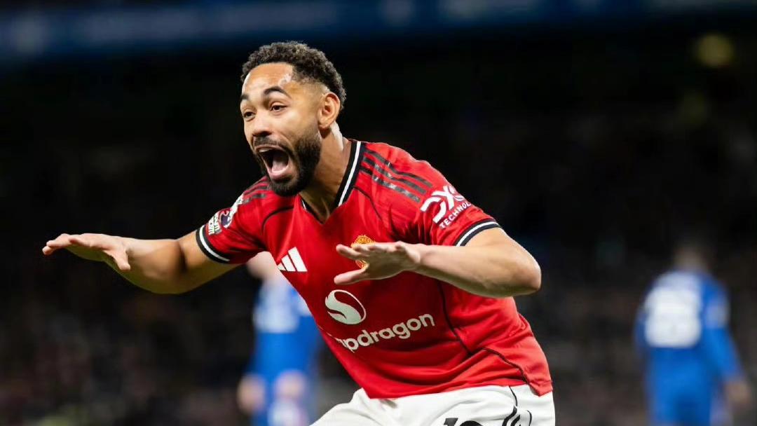 英超一夜排名出炉！曼联1-0切尔西，守住第三！热刺2-2遭绝平，仍居降级区！