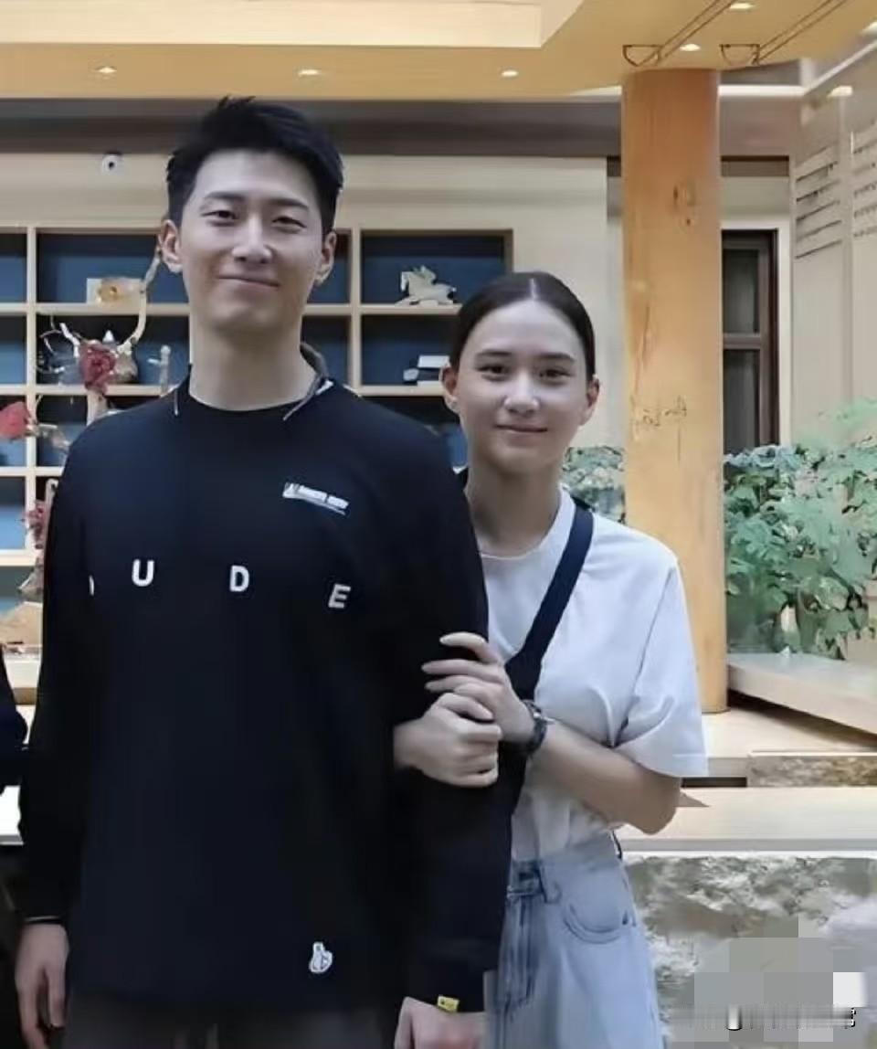 窦骁这波逆袭真的太意外！哪是什么婚变后爆发，明明是事业和感情双丰收！