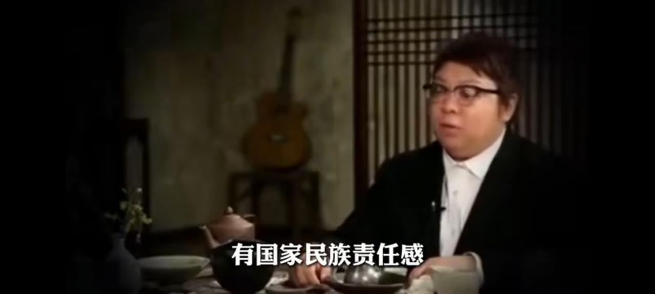 同样是大校军衔，韩红累计捐款超过13.97亿人民币。这些钱已经掏空了她全部家当