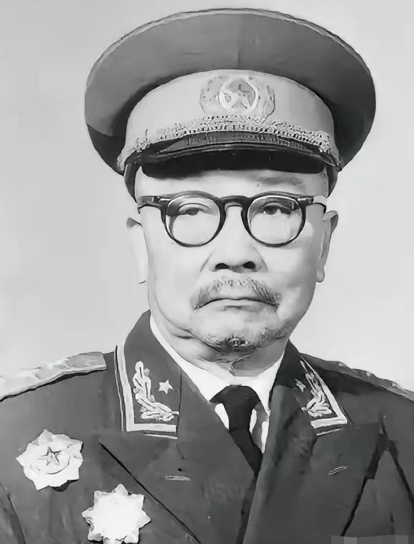 特务头子缪庄林，借着去西安述职的空子，闯进延安，直接就跪在地上："我来认罪。"中