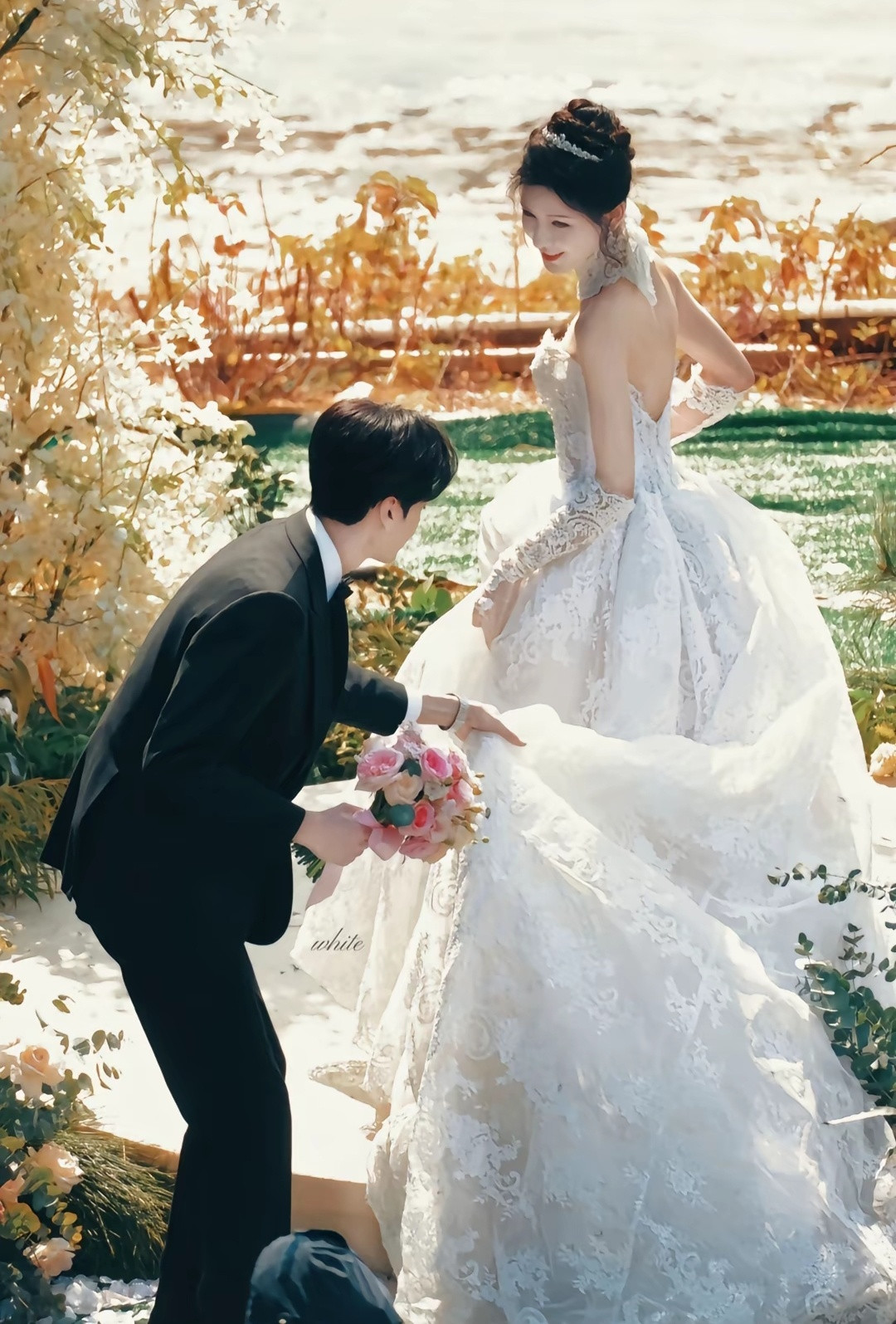 无予伦毕内娱现偶婚纱照这就不得不夸夸我们无予伦毕天花板了💖💙💛