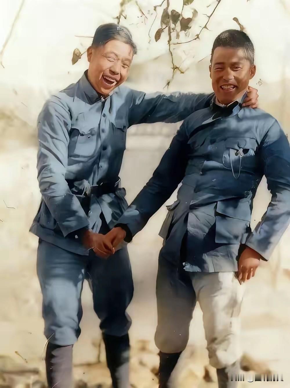 这张珍贵合影你们肯定没见过！看一下真实的抗战时期八路军真正的样子！这张合影拍