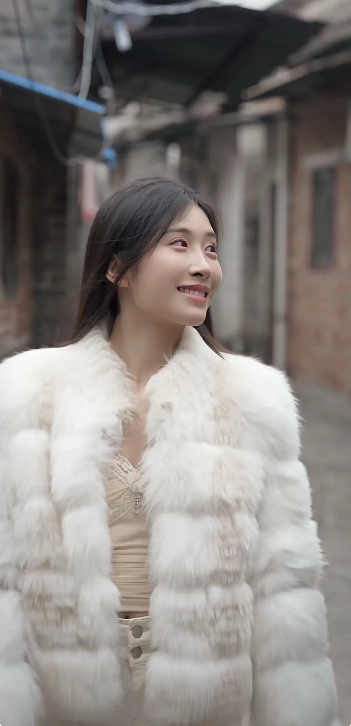 五妹 眼神永远那么含情脉脉