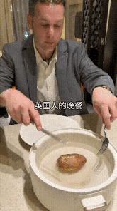 其实英国人的生活挺无聊的。