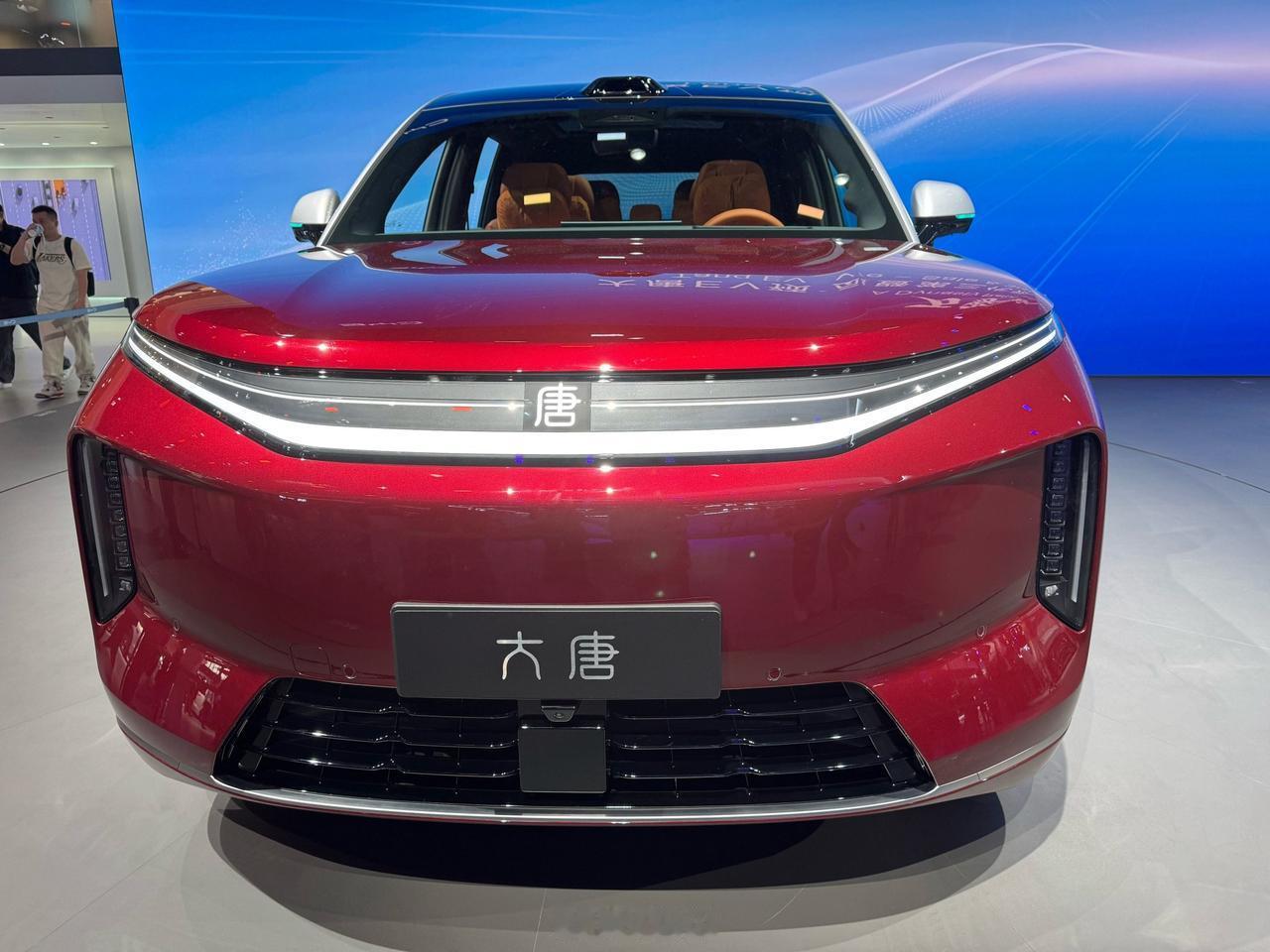 蹲了好久的比亚迪大唐终于敲定6月中旬亮相，作为王朝网真正的旗舰大SUV，我看完曝