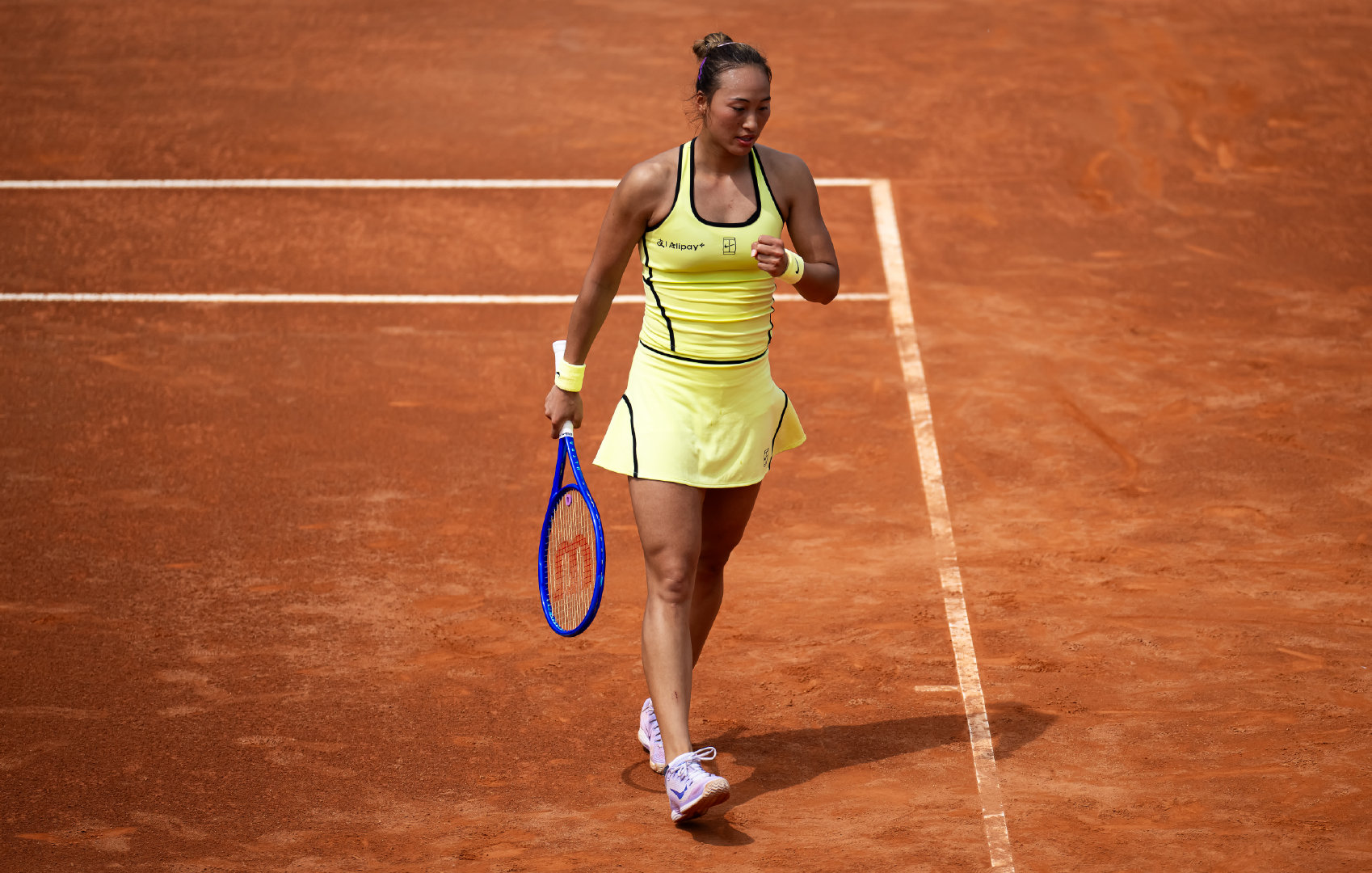 WTA1000罗马站第三日完整赛果👇萨巴伦卡6-26-3克雷吉茨科娃[2
