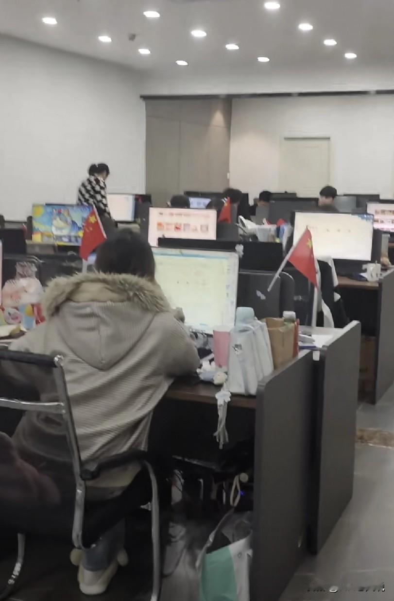 身在职场，如果有人在公共场合揭你的老底，或者取笑你，让你下不来台，你千万别觉得前