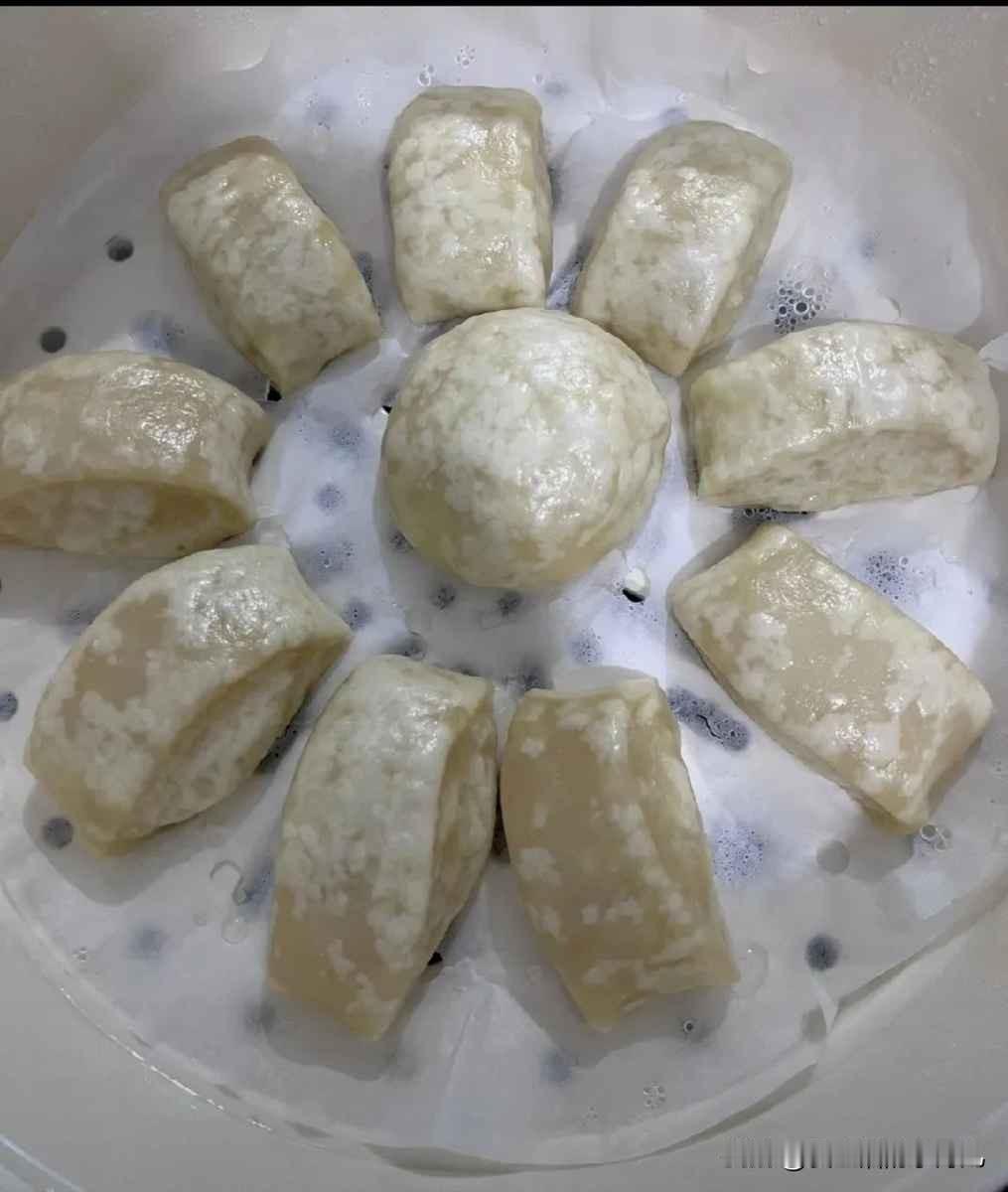 “克数都是很精准的”。就这一句，够了。你以为你在跟馒头较劲，你跟教程较劲，你