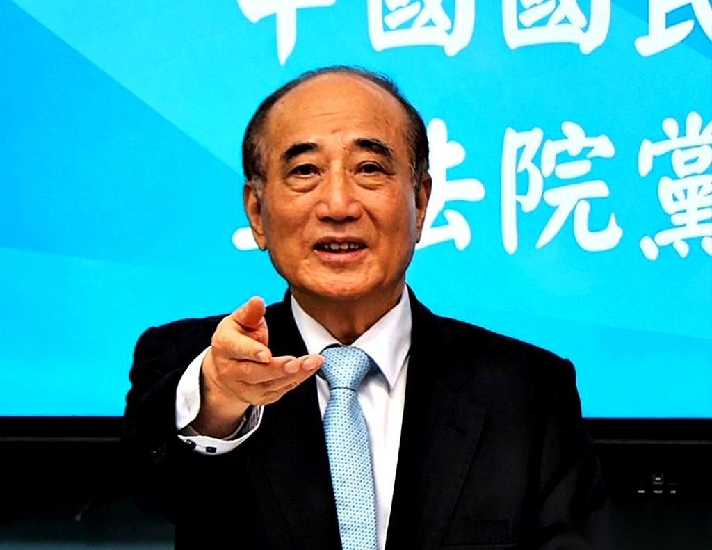 别小看王金平！王金平这步棋，确实有点东西。老江湖不出手则已，一出手就