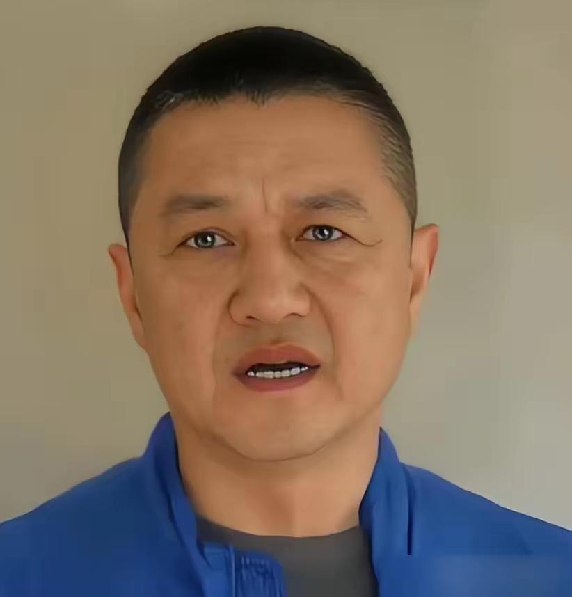 李亚鹏这辈子最尴尬的直播瞬间，不是被债主追着问什么时候还钱，是亲闺女刚拉黑他，