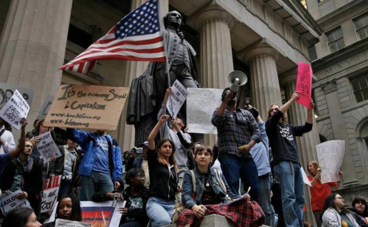 都说美国在走下坡路，为啥还能稳坐“世界老大”？今天跟你说明白。美国现在确实看着