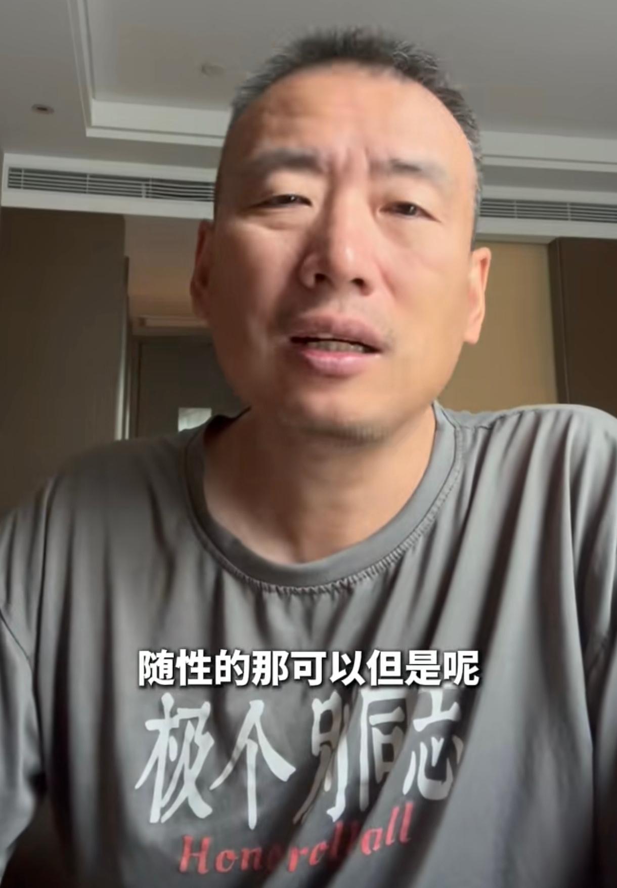 学者储殷说，他的好多做生意很有钱的朋友都坚决不让儿女创业，都让自己的儿女上大学选