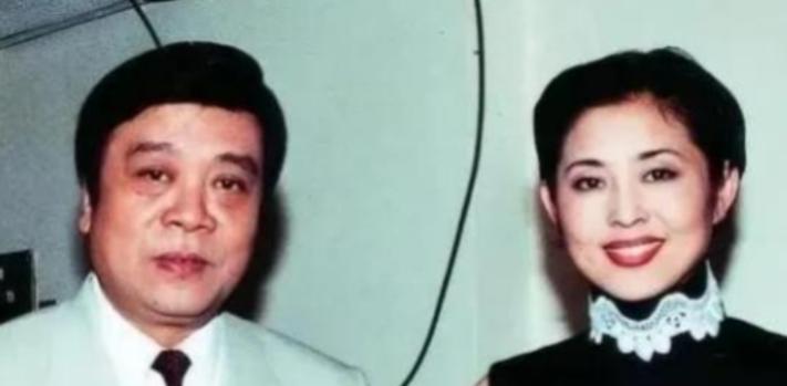 1993年，51岁的赵忠祥，死活不点头34岁的倪萍评正教授，评审会上他拍着桌子大