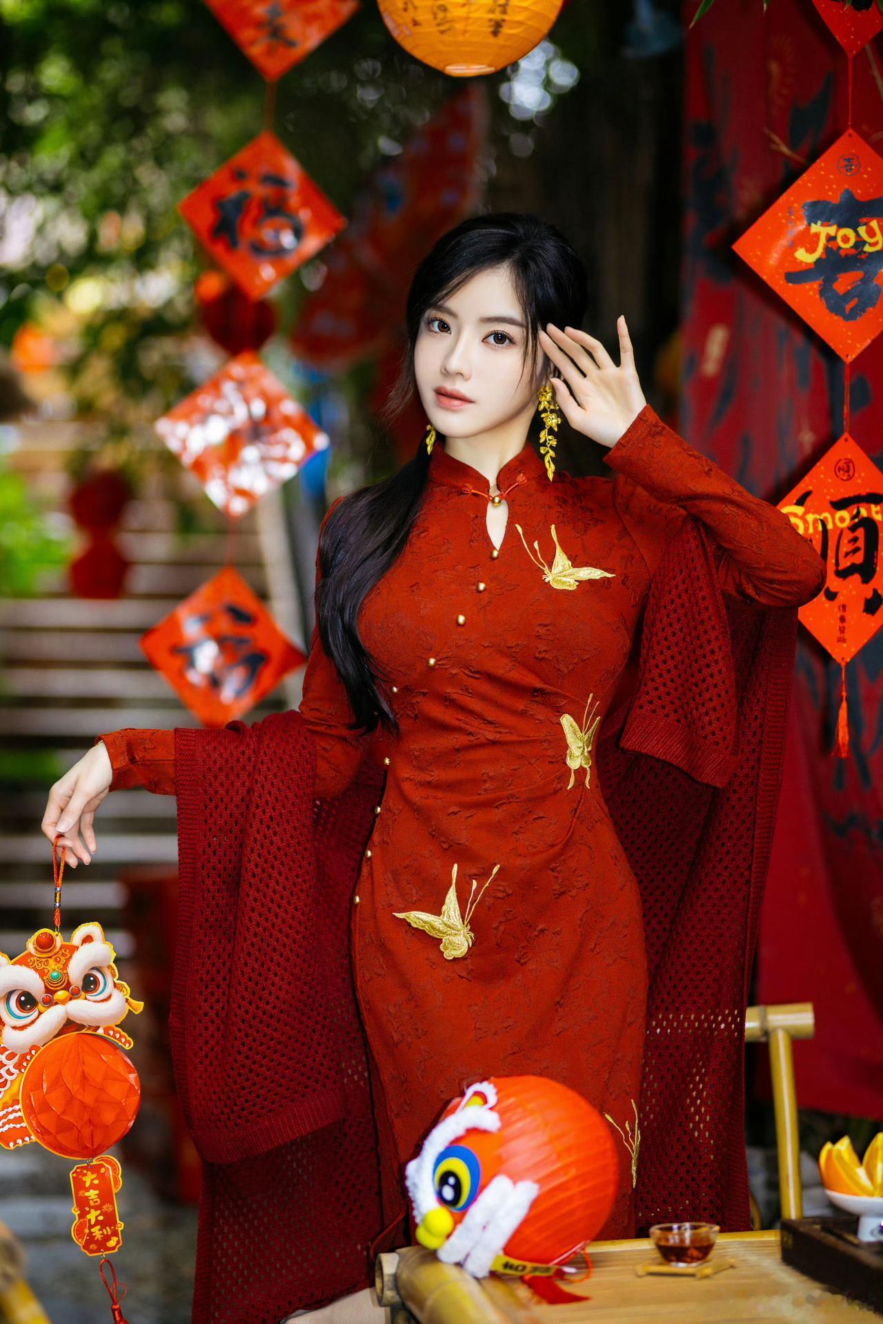 优雅与性感，你会怎么选美女车模穿搭写真